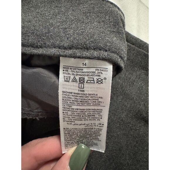 Old Navy Gray Pixie Pants – Size 14 – EUC - Picture 2 of 4